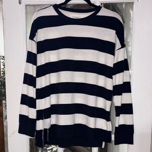 Thread & Supply Women’s Navy and White Crewneck Sweater Small Coastal
